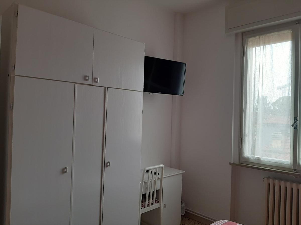 Gardenia Guest House Форли Экстерьер фото