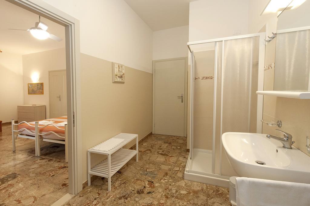 Gardenia Guest House Форли Экстерьер фото